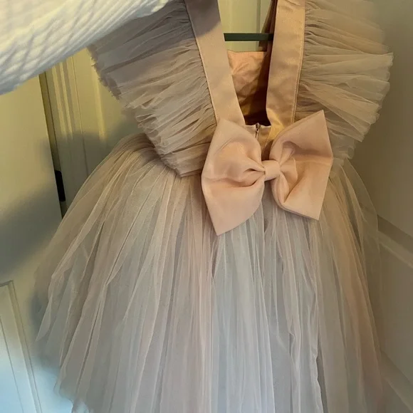 Dress - Picture 9 of 9